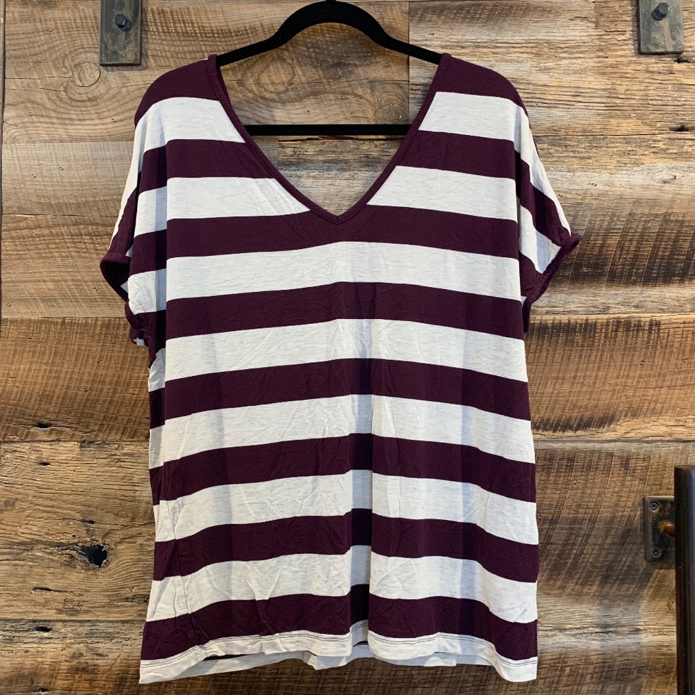 EUC - Banana Republic Factory - Deep V Tee - Burgundy/White Stripe - M
